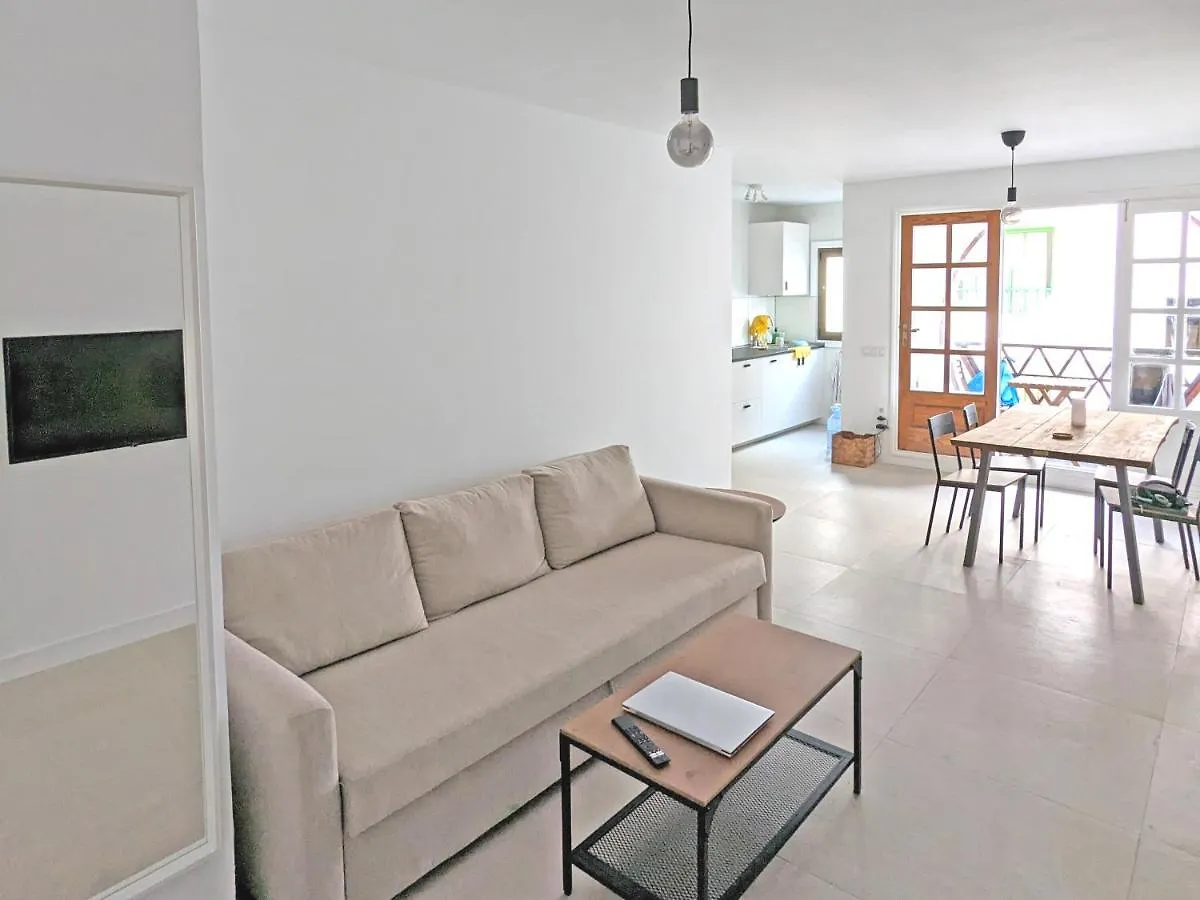 Casa Vista Surf - Beautiful Apartment W/ Terrace & Balcony Corralejo